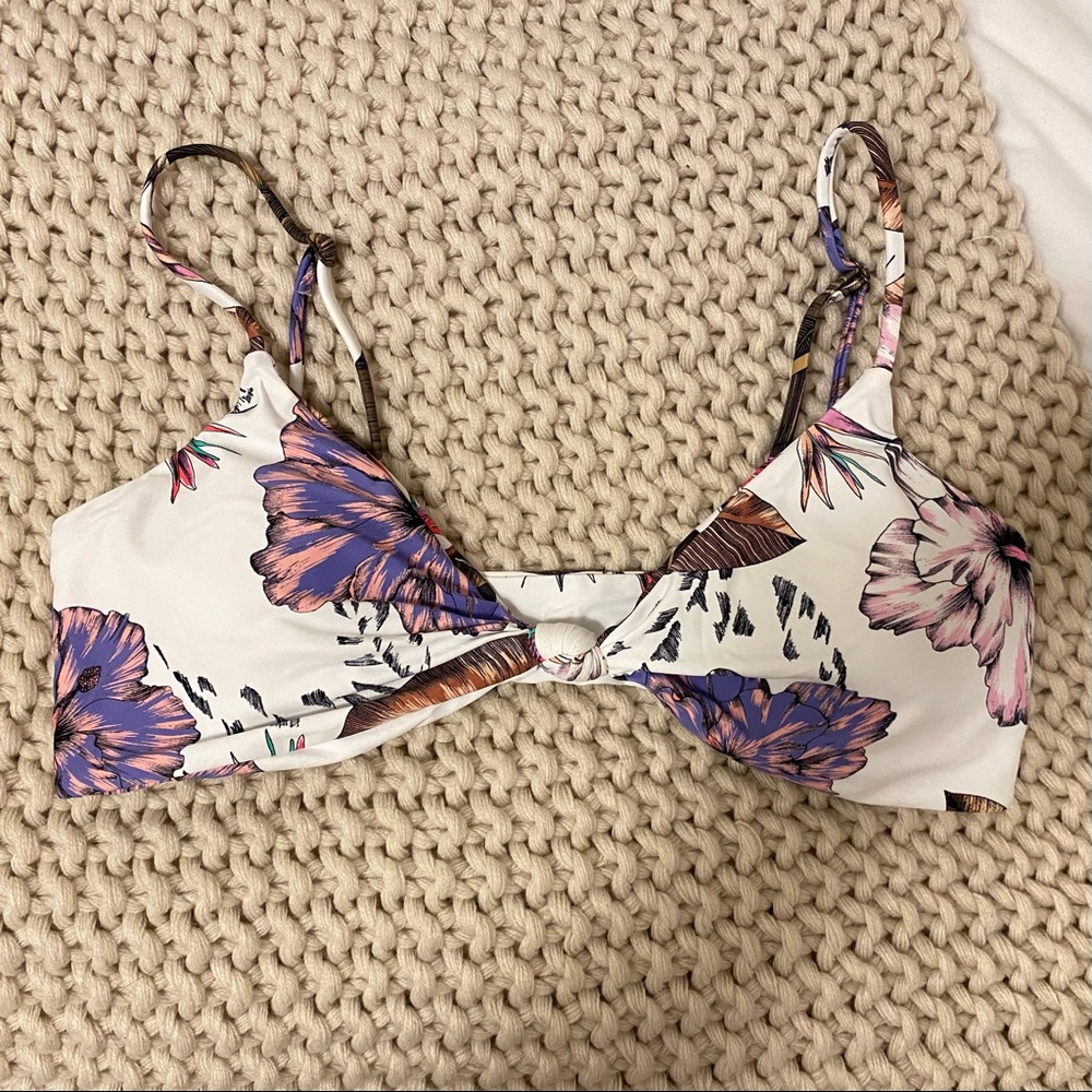 White leafy bikini top